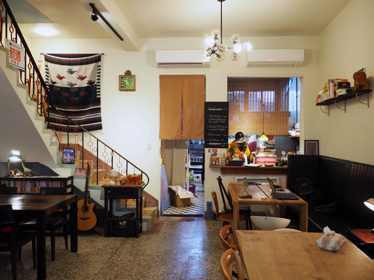 宜蘭市咖啡｜真島咖啡マジマカフェMajima Cafe，不限時的日式復古咖啡店  店貓藍儂超可愛！ @台客和文青的宜居生活𖤣𖤥𖠿𖤥𖤣