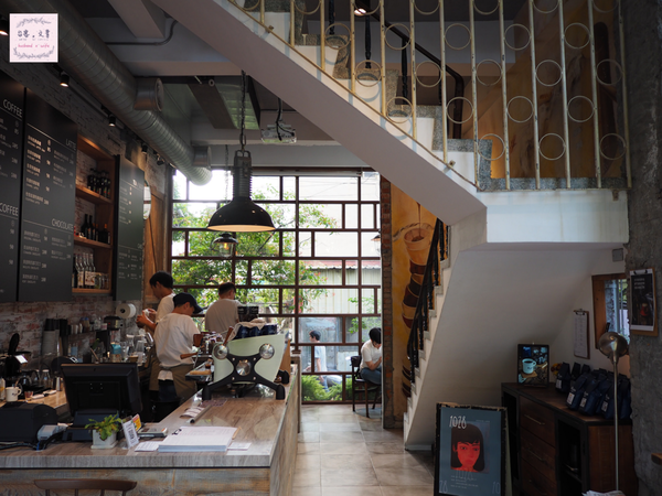 【彰化⋈咖啡】暖心的服務  店內處處是細緻風景的「右舍咖啡vicinocafe」(多圖) @台客X文青的夫婦日常